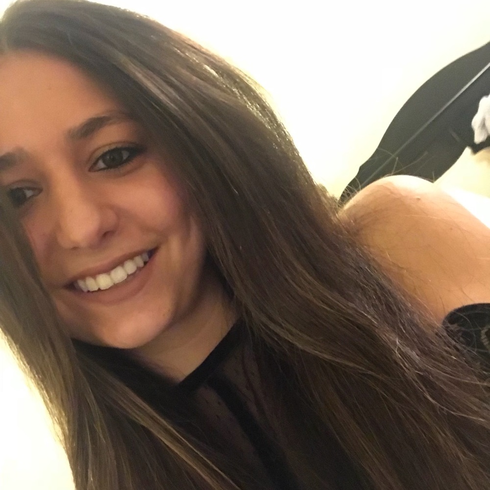 Meet your Posher, Laura